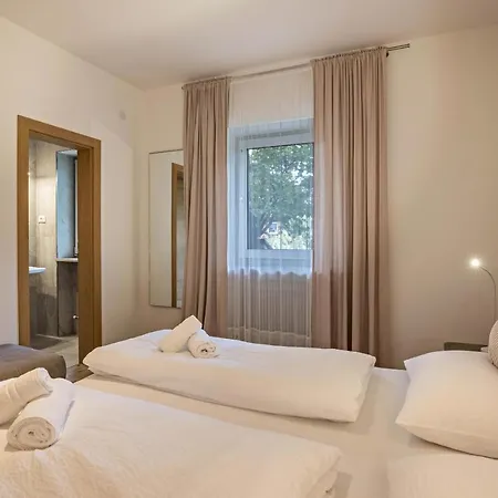 Hofer Sandra Apartment Villabassa